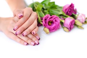 Manicura francesa de colores
